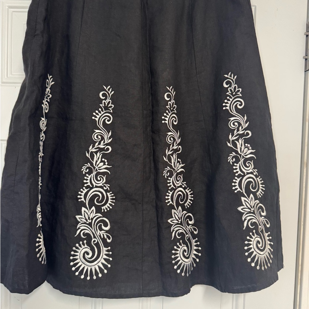 LOFT Black Skirt with Intricate White Pattern Detail Linen Summer Size 10
